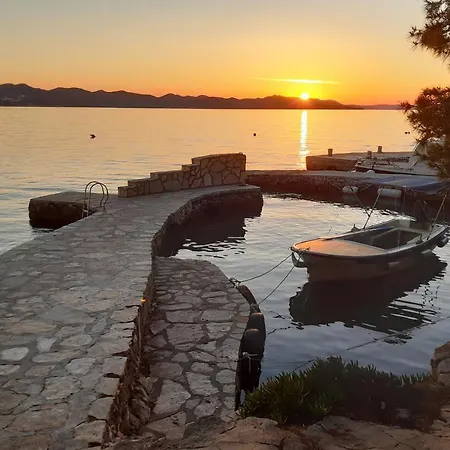 Apartman Seaside Secluded Lavdara, Dugi Otok - 8114 *